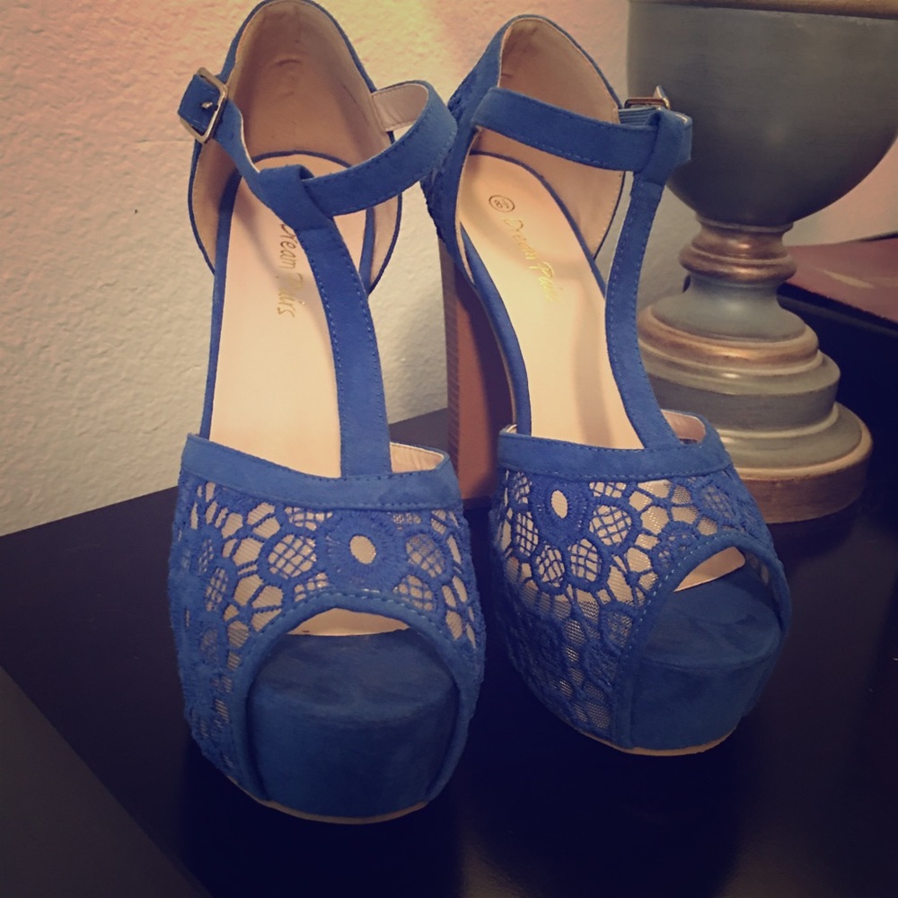 Blue laced heels!